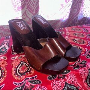 Vintage Genuine Leather L.E.I Wooden Platform Open Toe Sandals